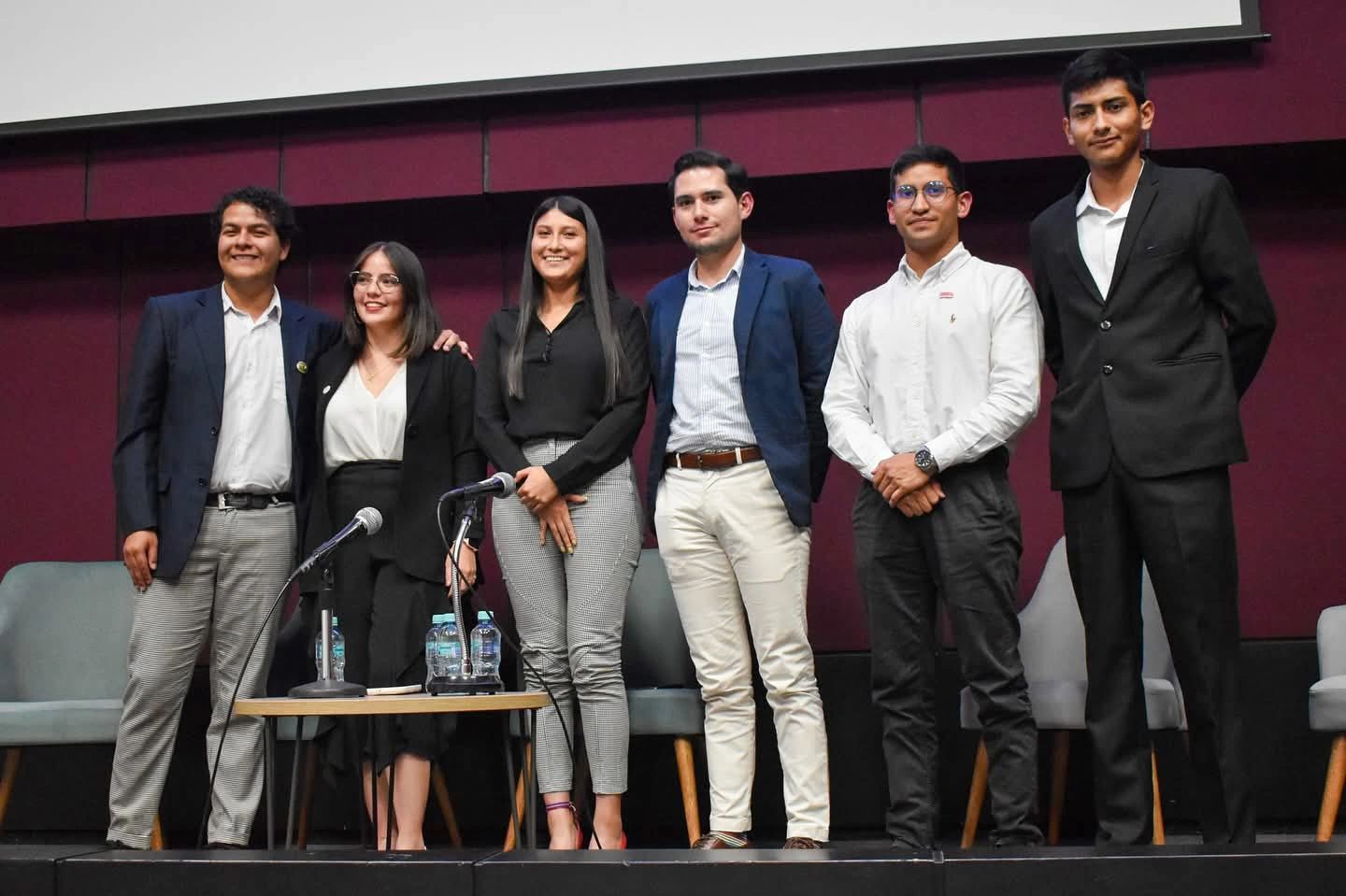 Equipo de Empleo Joven en un espacio de diálogo
